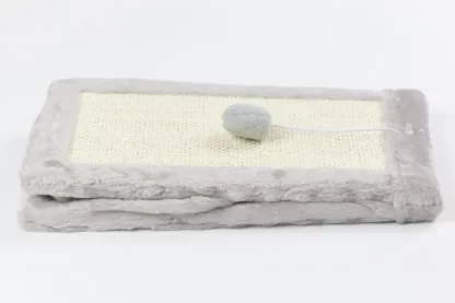 DRAPAK DLA KOTA LEGOWISKO DOMEK BUDKA Z PIŁKĄ 45x39cm