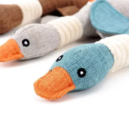 ZABAWKA DLA PSA KACZKA PLUSZOWA PISZCZĄCA 34CM